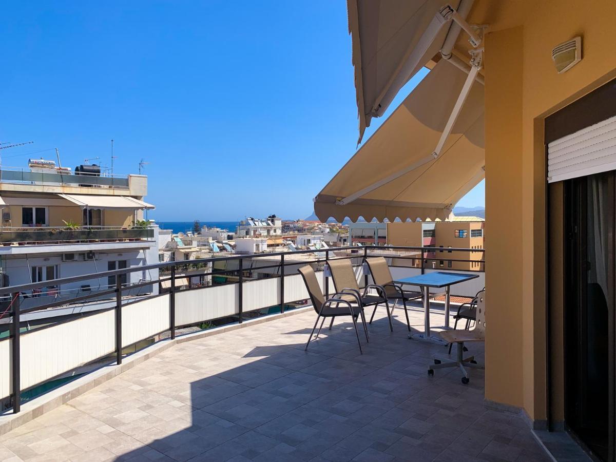 Central Huge Apartment Chania  Bagian luar foto
