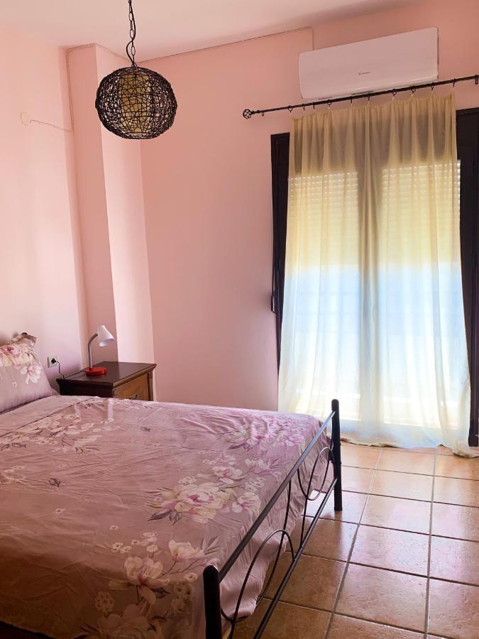 Central Huge Apartment Chania  Bagian luar foto