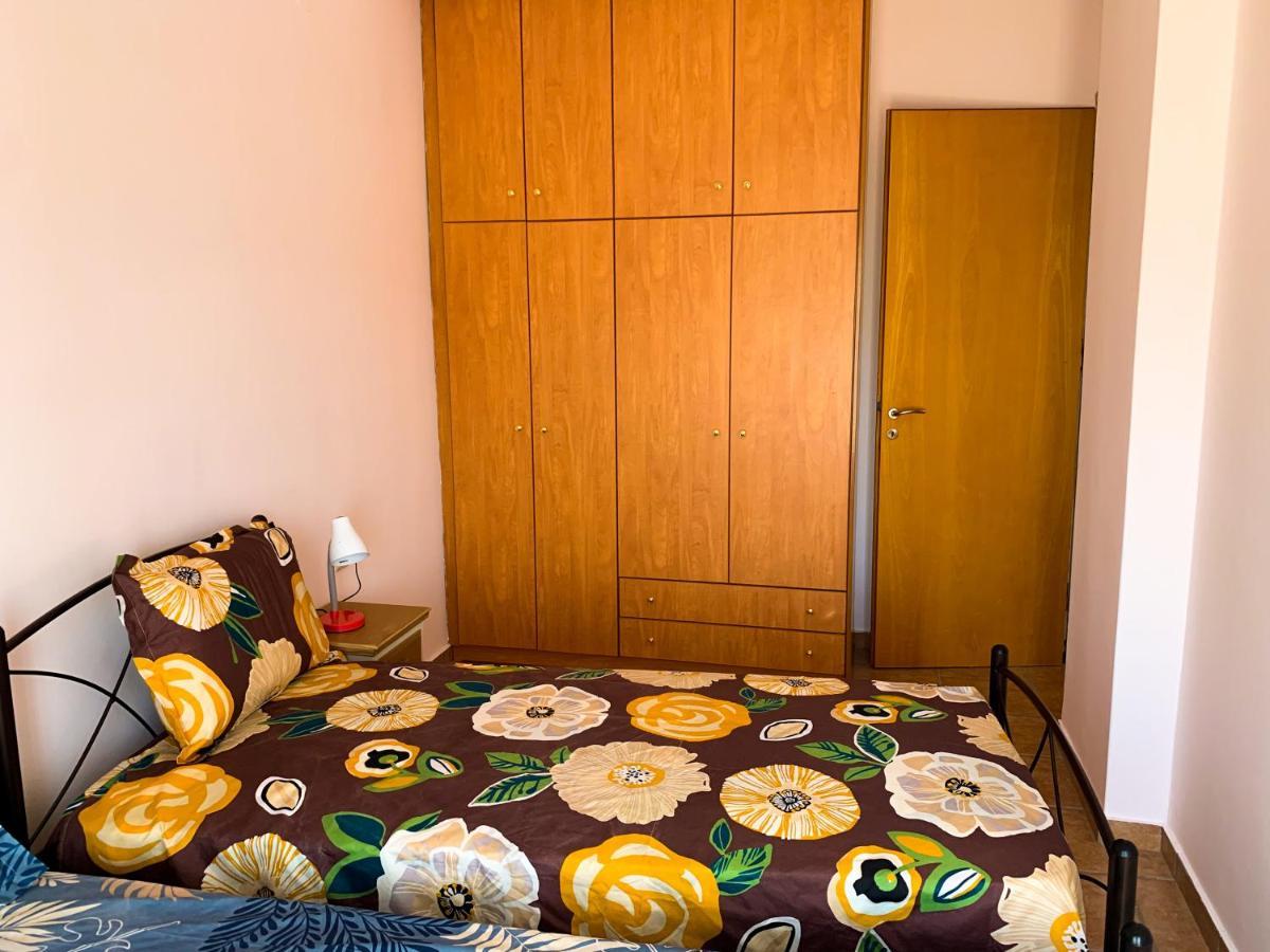 Central Huge Apartment Chania  Bagian luar foto