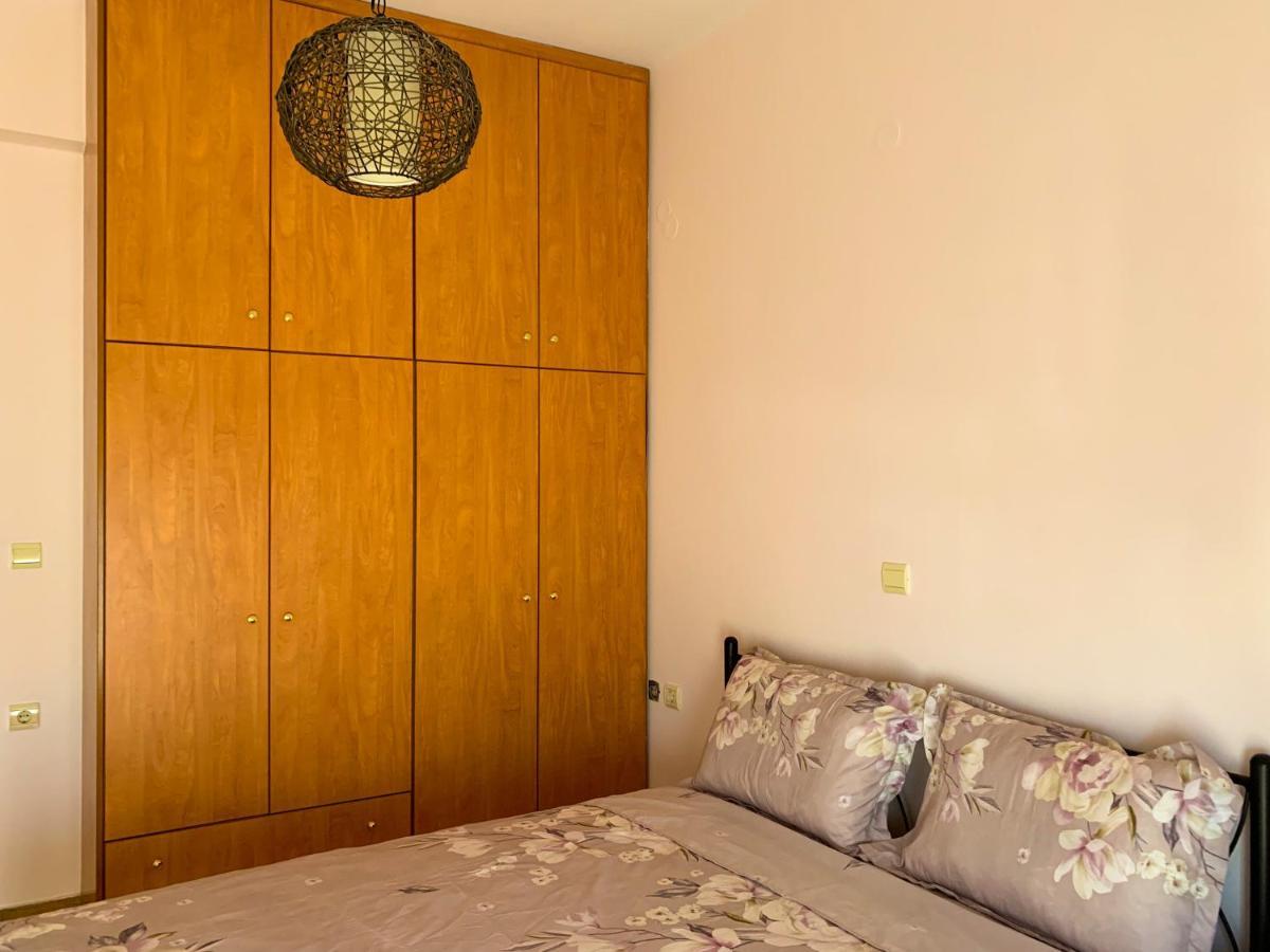 Central Huge Apartment Chania  Bagian luar foto